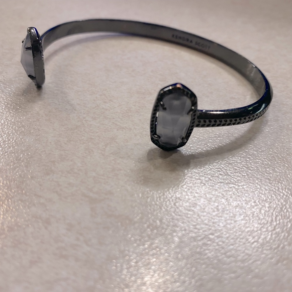 Kendra Scott bracelet